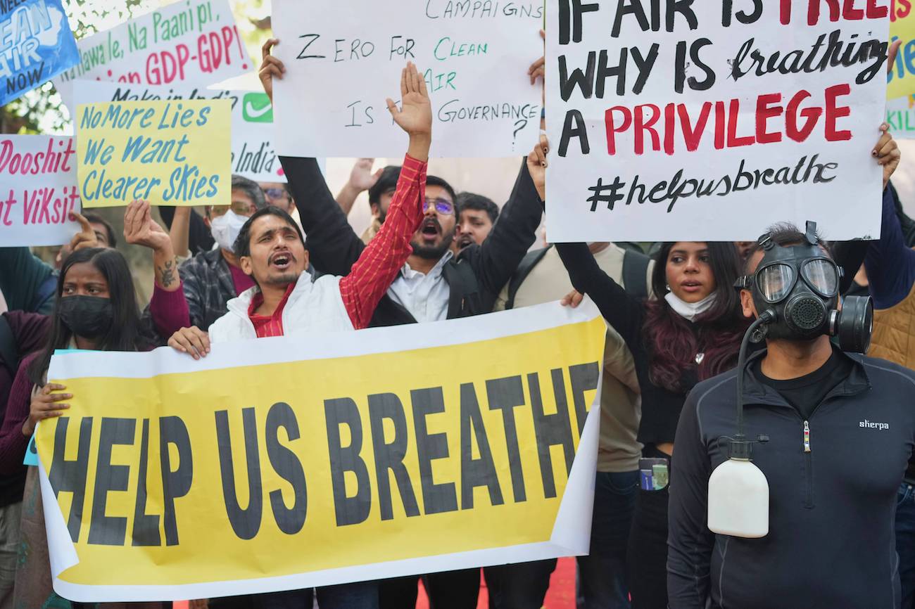 Delhi residents call for government action as air pollution reaches extreme levels
