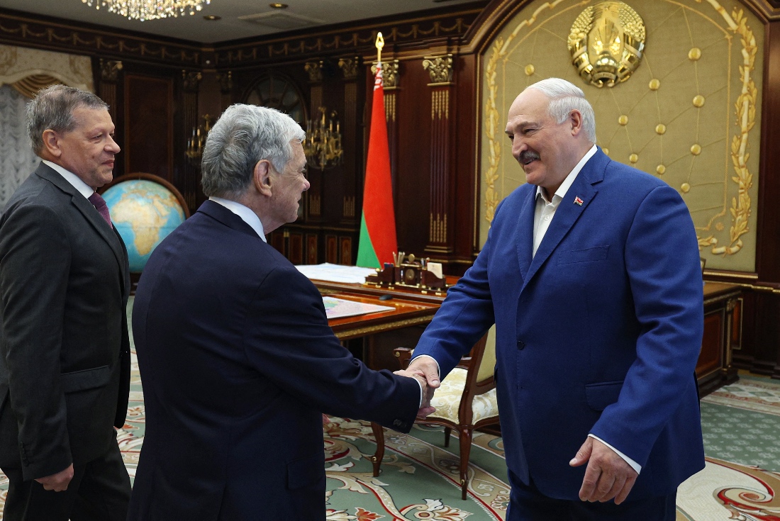 Belarus' President Alexander Lukashenko meets with John Coale, deputy special envoy to US President Donald Trump, in Minsk. (Handout Belarusian Press Service/AFP)
