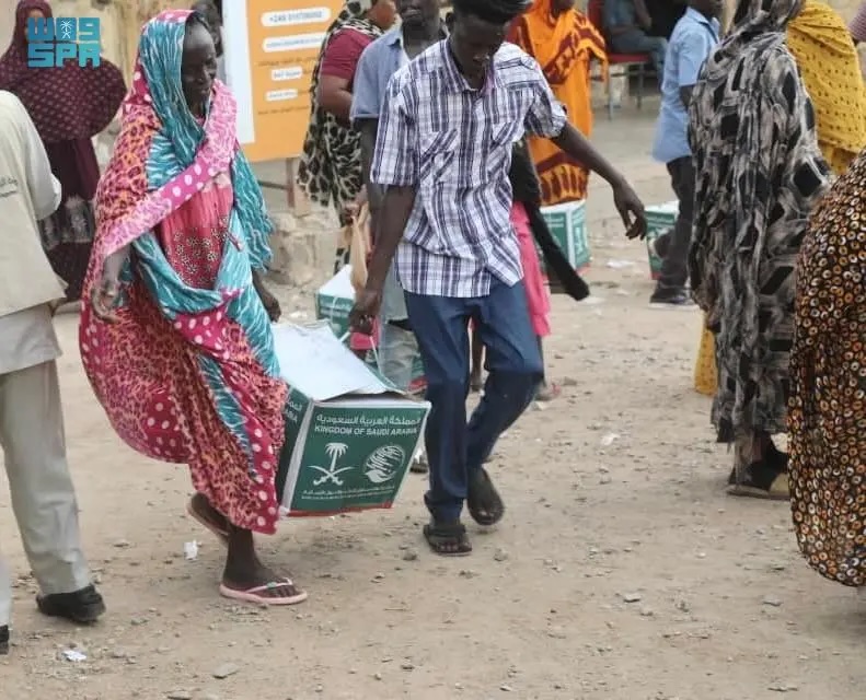 KSrelief delivered 650 food baskets in Port Sudan. (SPA)