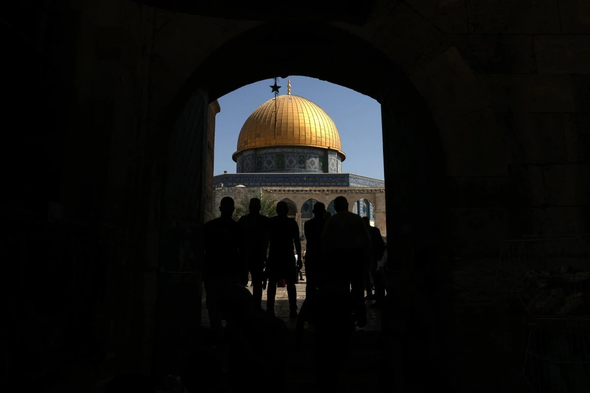 Israeli settlers storm Al-Aqsa Mosque, Palestinian killed by forces’ gunfire