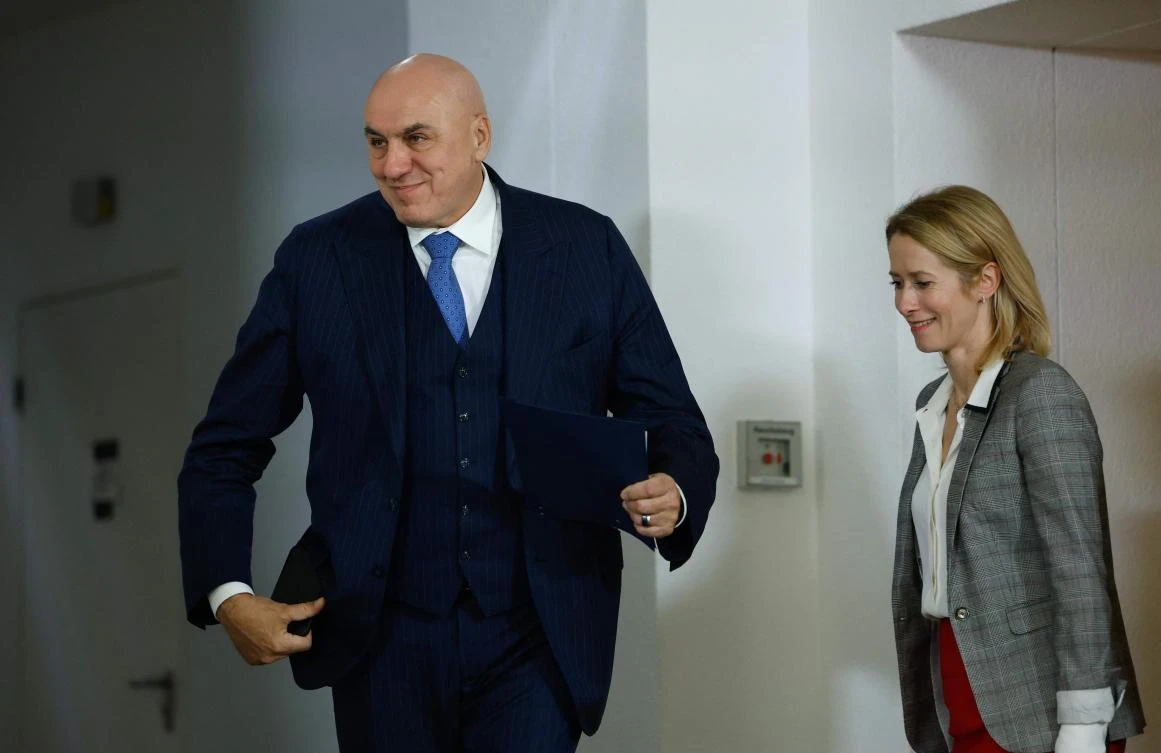 Italy’s Minister of Defense Guido Crosetto and European Union High Representative for Foreign Affairs and Security Policy Kaja Kallas arrive for a press conference during a Group of Five (GoF) meeting at the German Defense Ministry in Berlin on Nov. 14, 2025. (AFP)