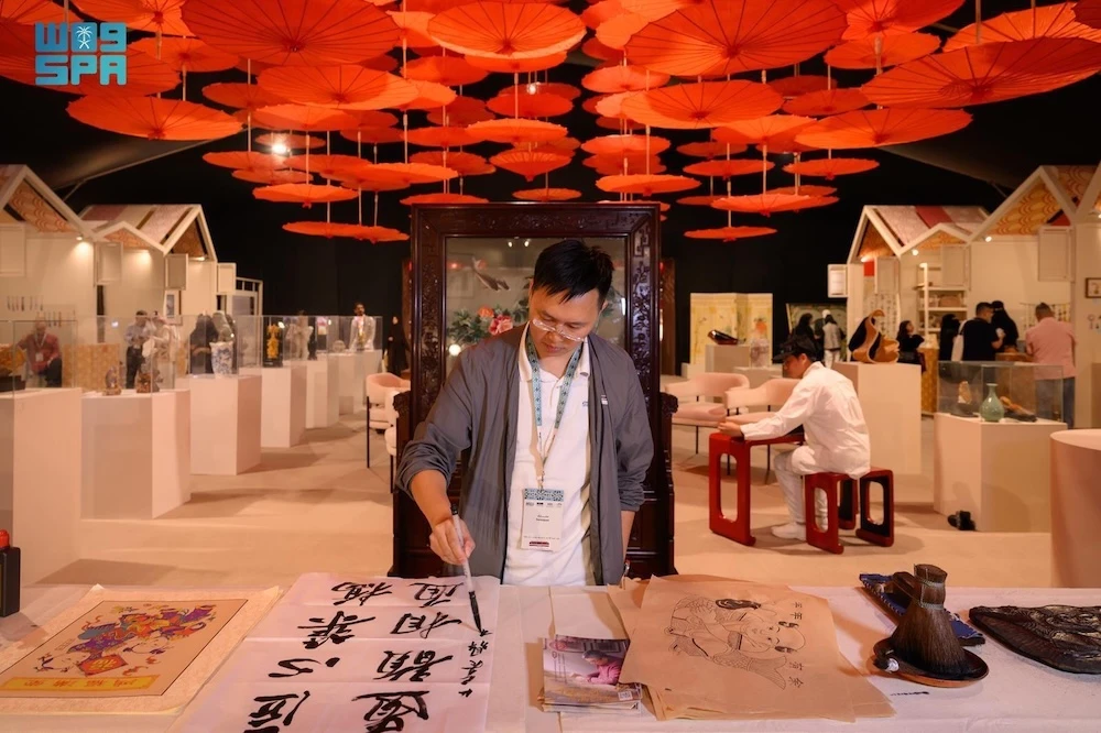 China showcases rich heritage with live craft demonstrations at Saudi International Handicrafts Week. (SPA)