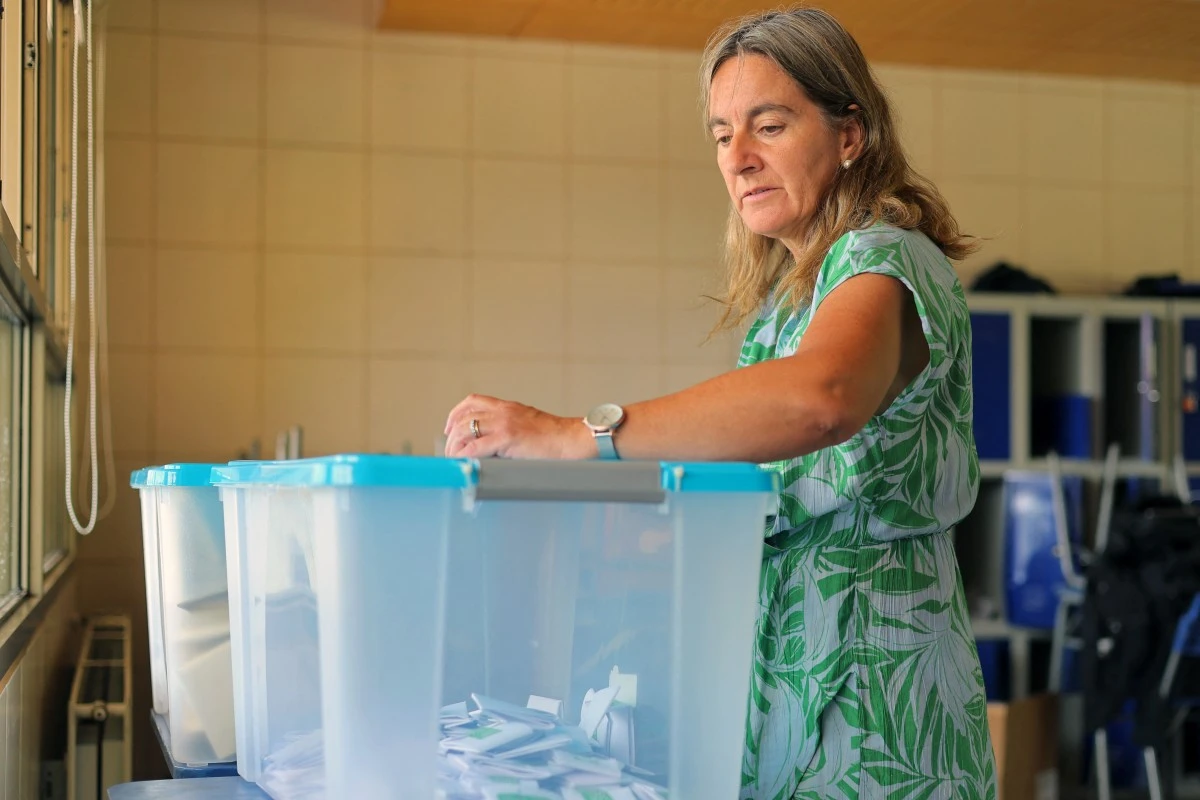 Crime, immigration dominate as Chile votes for president