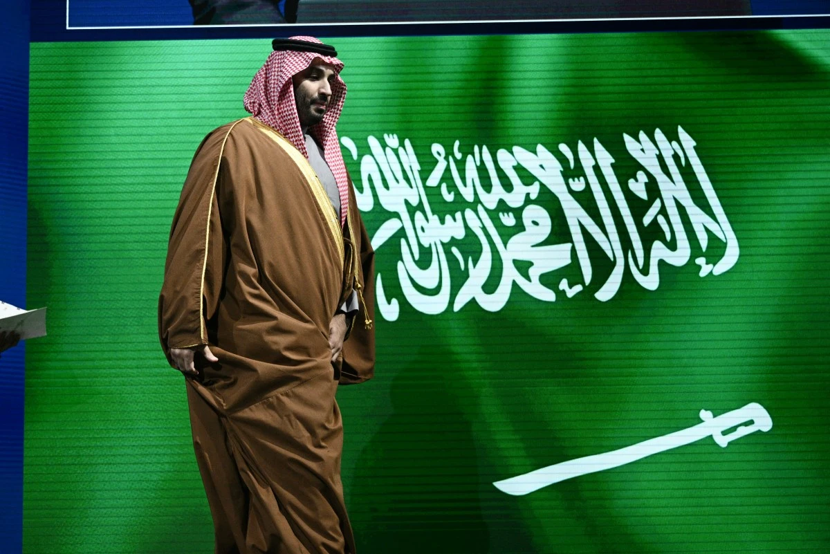Crown Prince and Prime Minister of the Kingdom of Saudi Arabia, Mohammed bin Salman, arrives at the US-Saudi Investment Forum at the John F. Kennedy Center for the Performing Arts in Washington, DC, Nov. 19, 2025. (AFP)
