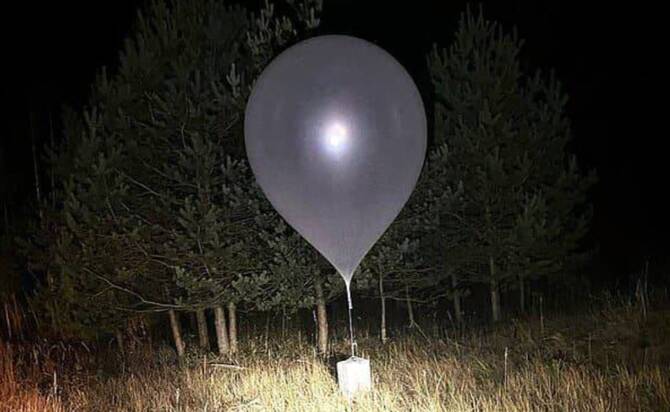 Tensions between Lithuania and Belarus have escalated after meteorological balloons from Belarus forced Lithuania to repeatedly shut down its main airport in the past weeks, leaving thousands of people stranded. (X/@fl360aero)