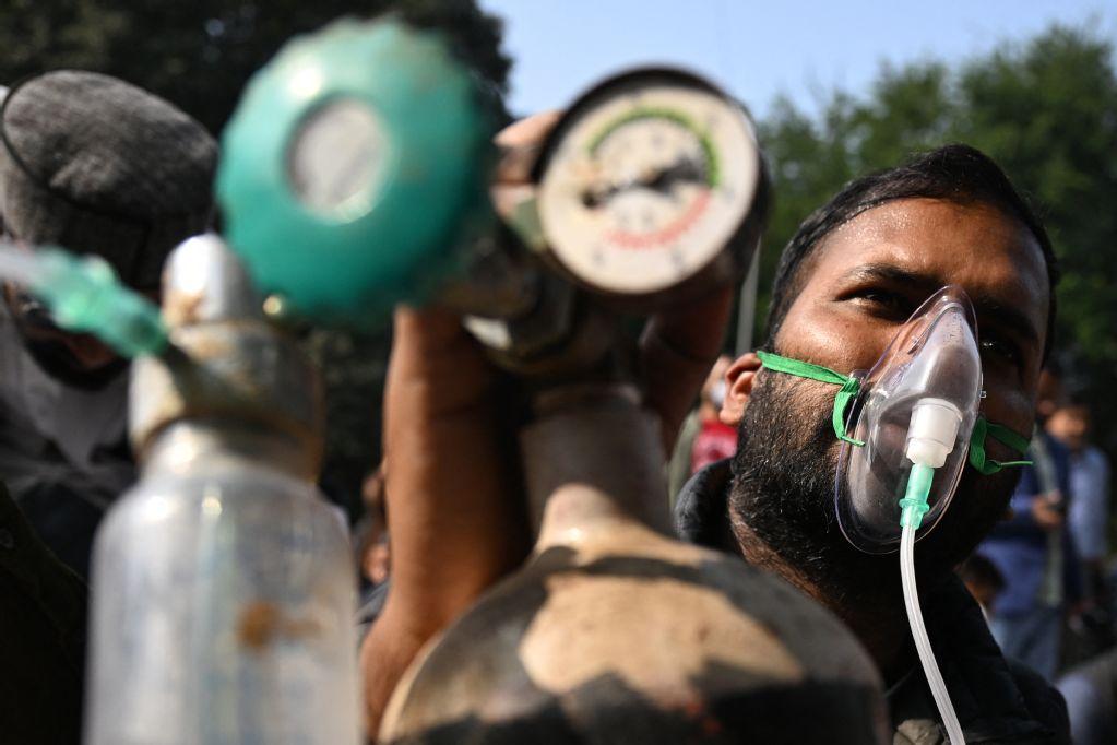New Delhi records over 200,000 respiratory illness cases due to toxic air