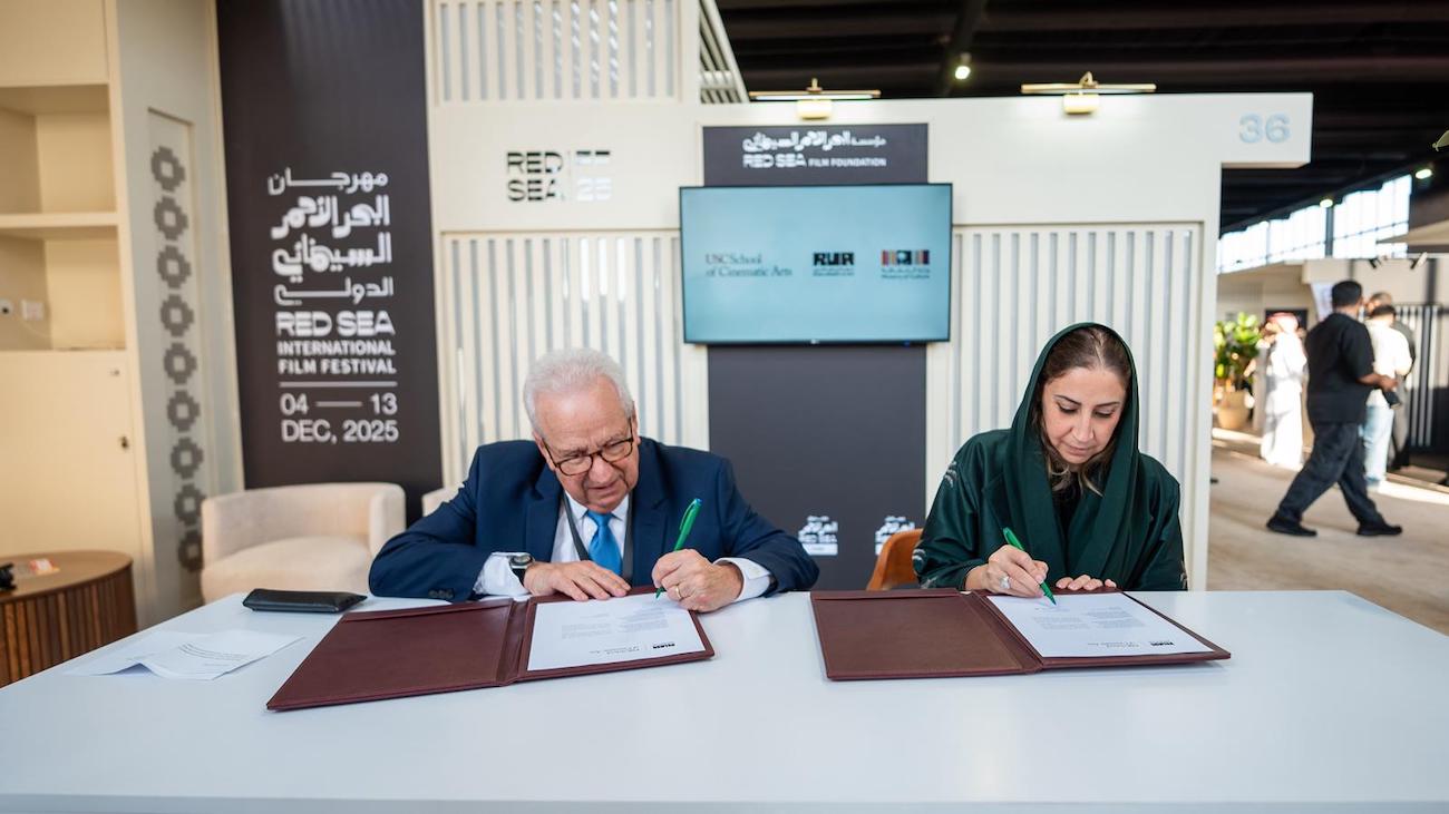 Deputy Minister of National Partnerships and Talent Development Noha Kattan signed on behalf of the Riyadh University of Arts, while USC was represented by Alan Baker, associate dean of the School of Cinematic Arts. (SPA)