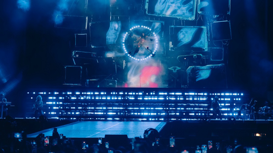 The production of the show was impressive, featuring intricate light designs and long-form choreography as well as a live band. (Supplied)