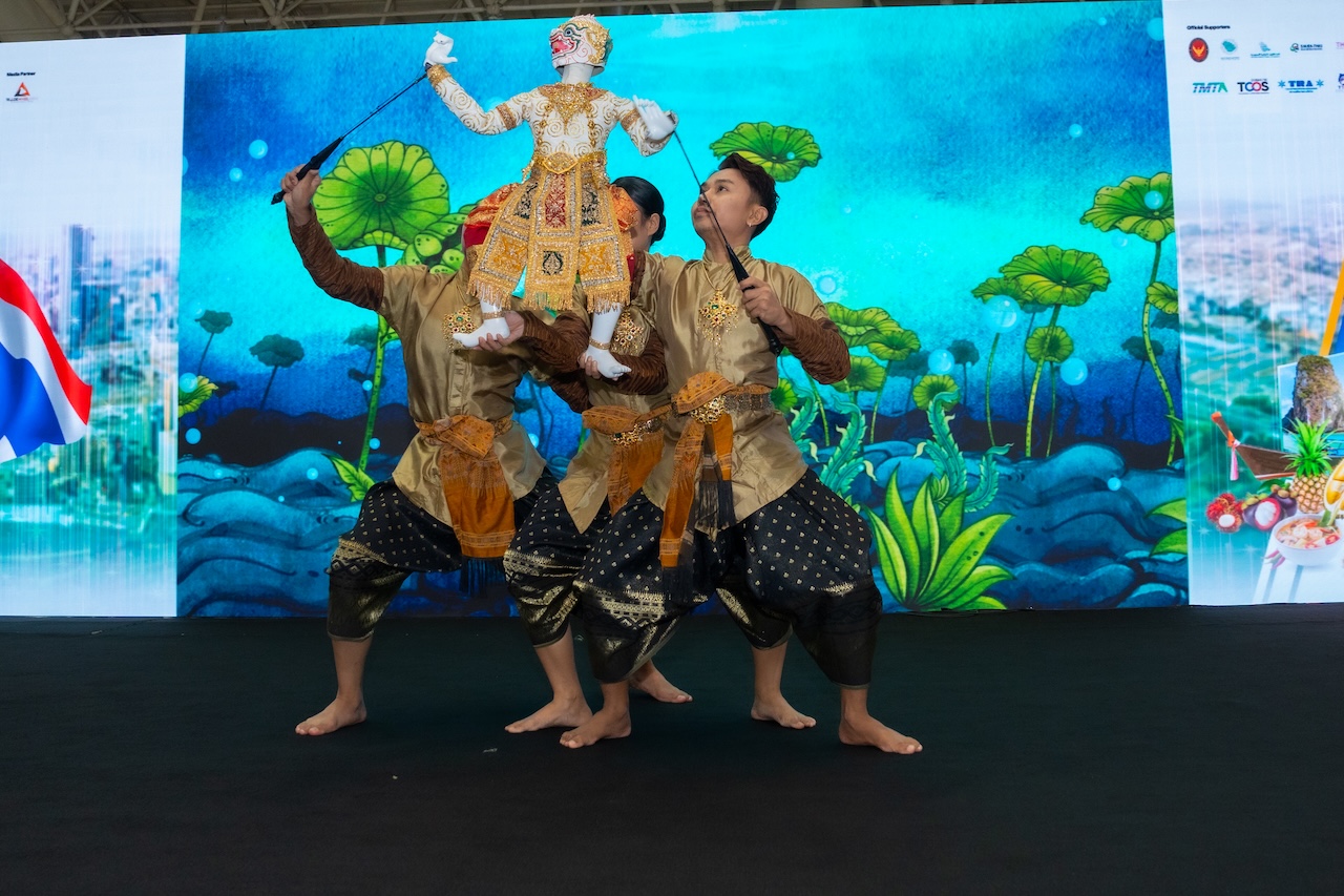 The fair featured cultural performances, including traditional Thai dances that captivated visitors and showcased the nation’s artistic heritage. (AN Huda Bashatah)