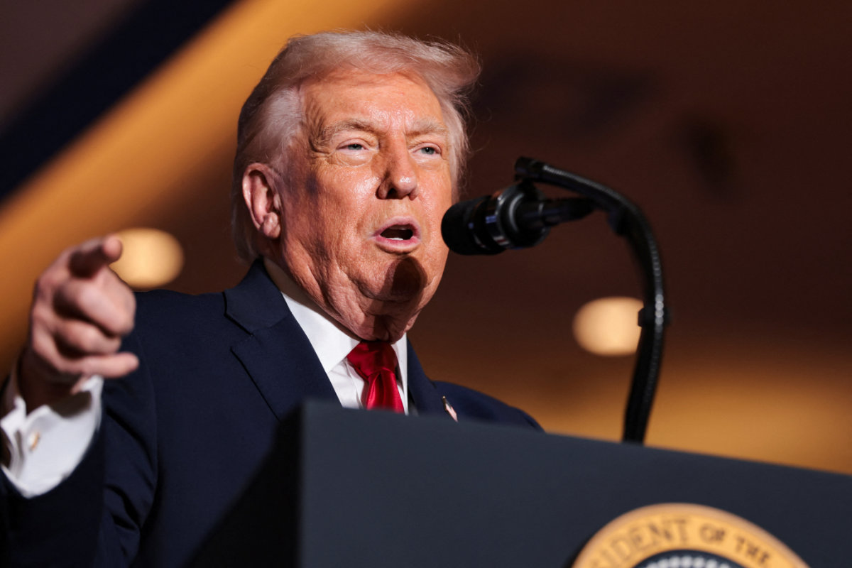 Trump targets non-white immigrants in renewed xenophobic rants