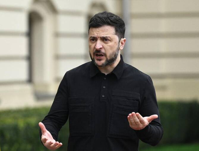 Zelensky says five Ukrainians released by Belarus in US-brokered deal