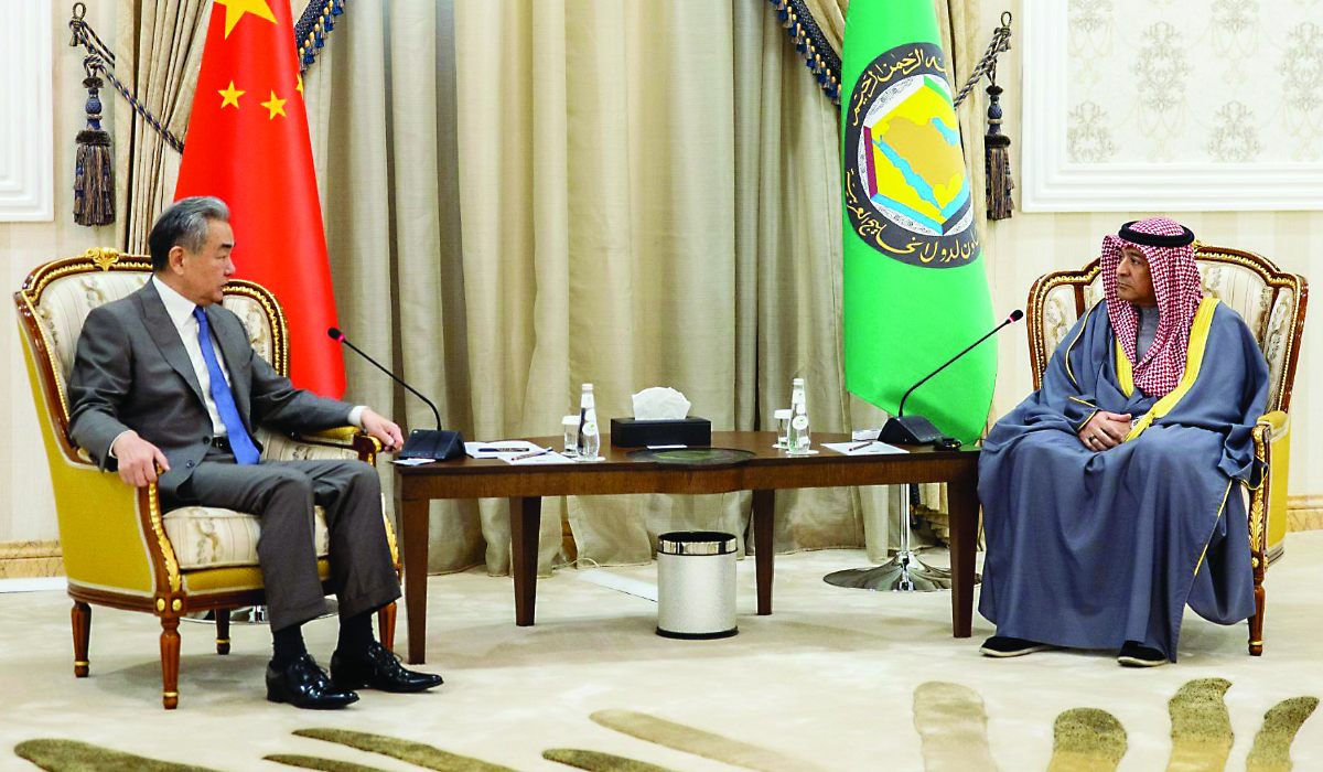 Jasem Al-Budaiwi (R) holds talks with Wang Yi in Riyadh. (Supplied)