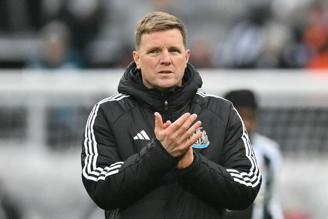 Newcastle United’s English head coach Eddie Howe applauds fans on the pitch after the English Premier League football match between Newcastle United and Chelsea at St. James’ Park. (AFP)