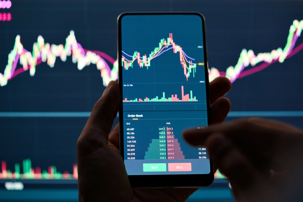 The total trading turnover of the benchmark index stood at SR2.59 billion ($690 million), with 168 listed stocks advancing and 87 declining. Shutterstock