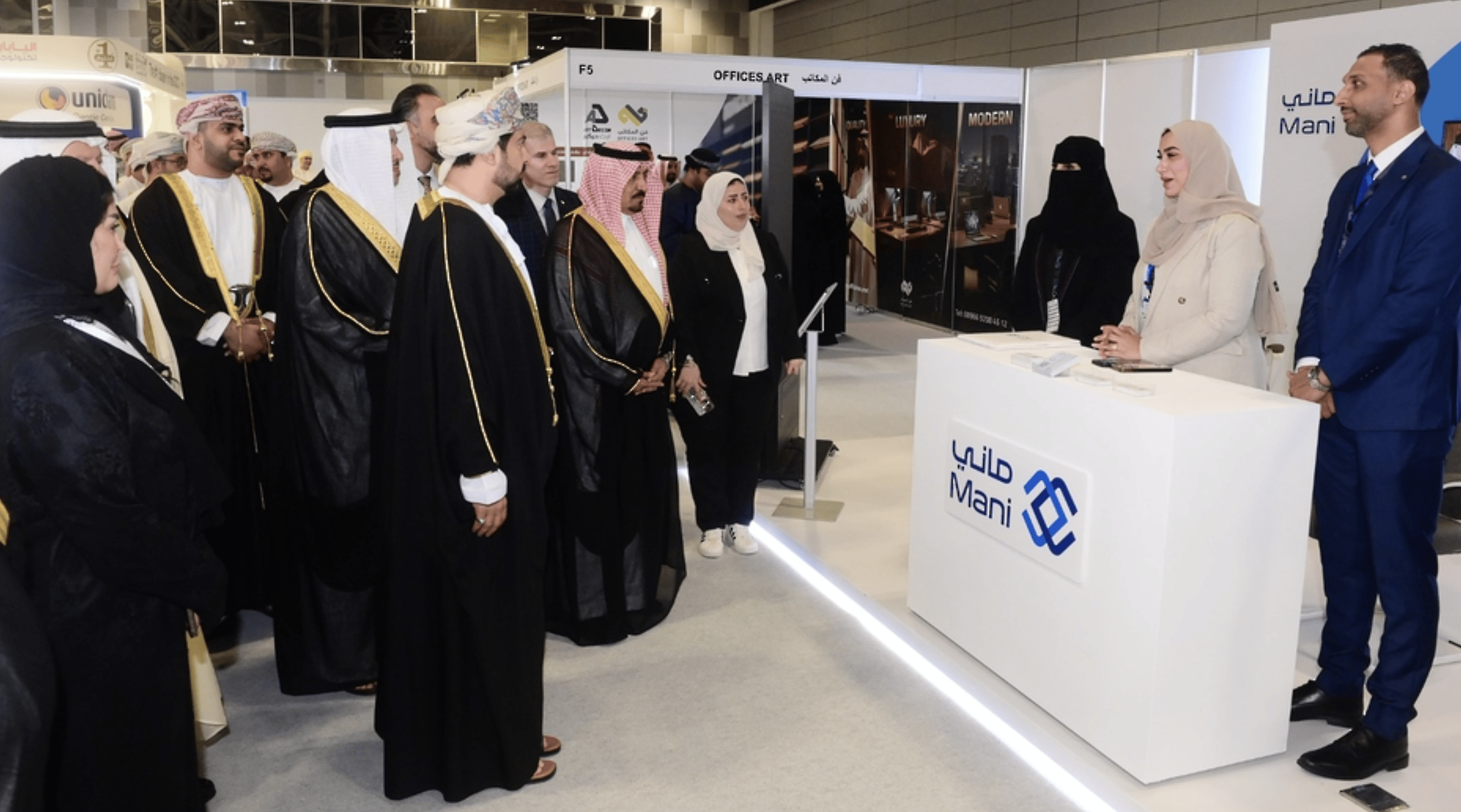 The exhibition highlighted national companies in the energy, mining, manufacturing, and technology sectors. ONA