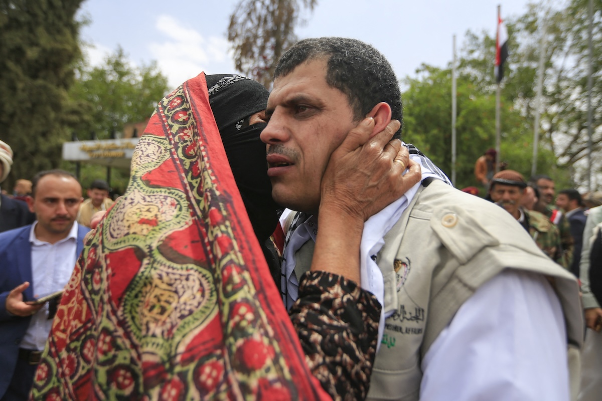 Houthis, Yemen government agree to exchange nearly 3,000 prisoners: officials