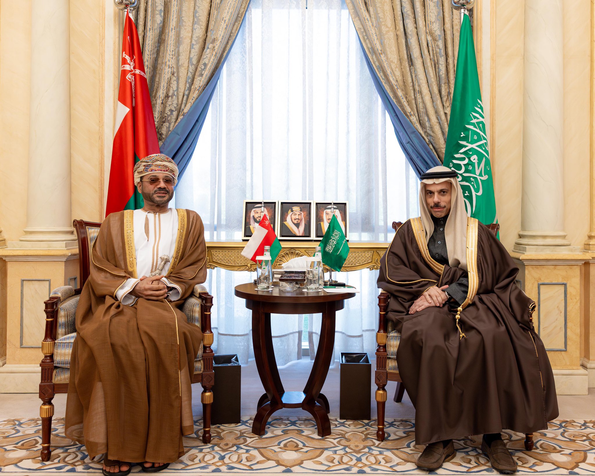 The two sides reviewed the strong fraternal relations between Saudi Arabia and Oman. (SPA)