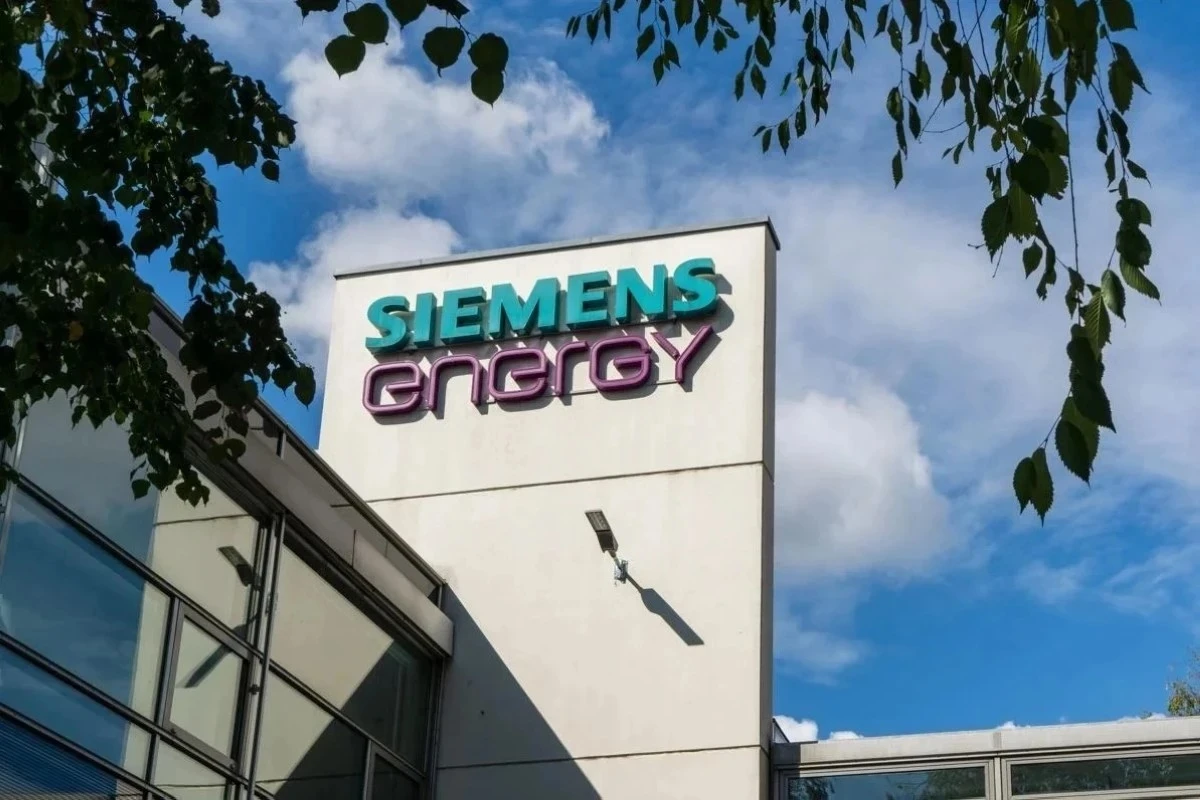 Siemens’ investments in Saudi Arabia have now exceeded several billion riyals across the industrial, energy, infrastructure and transport sectors. Al-Eqtisadiah