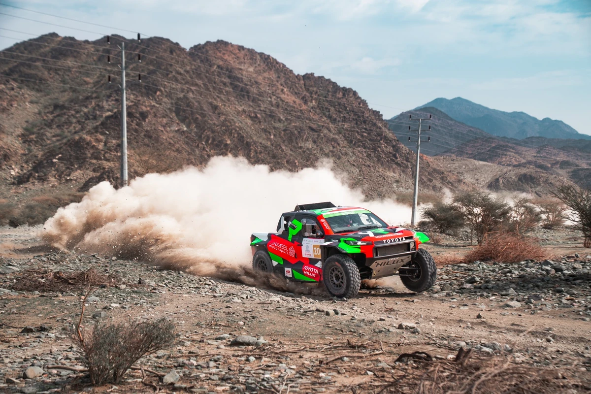68 drivers get underway in first stage of Jeddah Baja Toyota rally