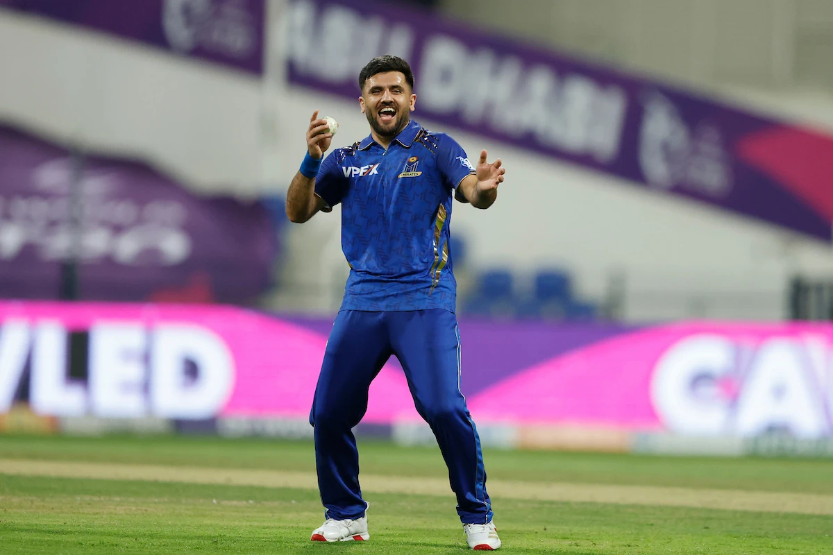 Farooqi and Bairstow power MI Emirates to dominant win over Knight Riders in ILT20