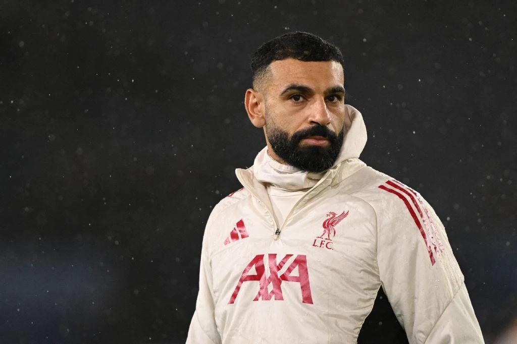 Liverpool boss Slot to meet Salah amid tension