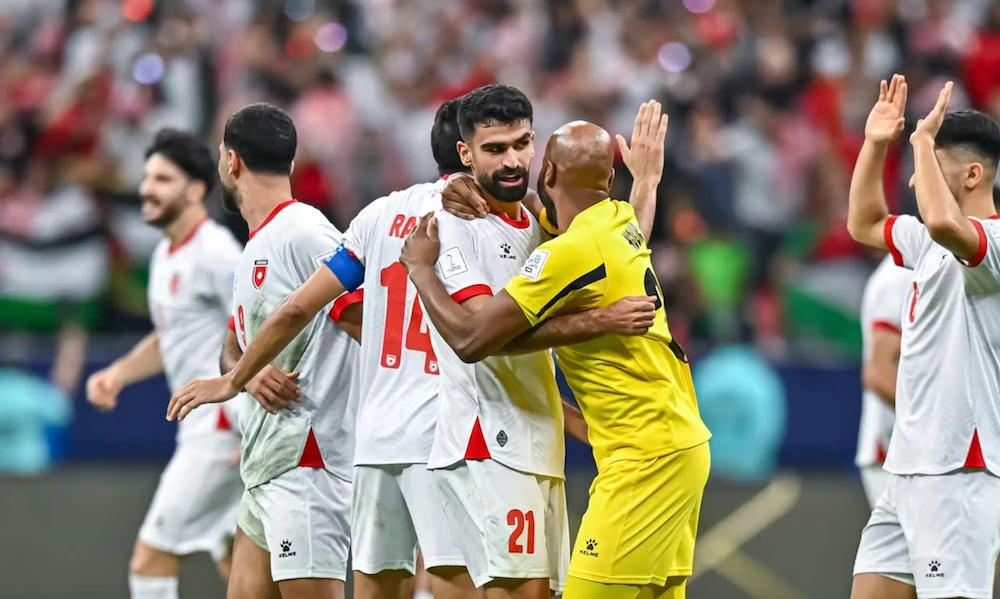 A header by Nizar Al-Rashdan gave Jordan a 1-0 victory in a tense match against Saudi Arabia on Monday and sent them to their first Arab Cup final. (FIFA.com/Arab Cup)