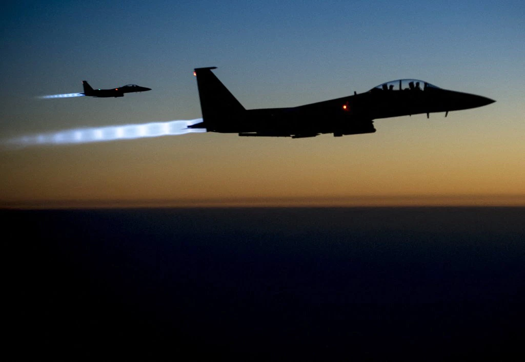 US military launches strikes in Syria against Daesh fighters after American deaths