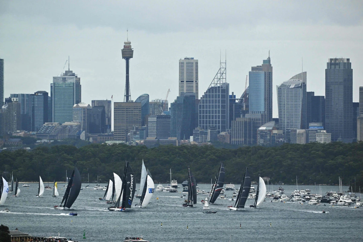 Bondi victims honored as Sydney-Hobart race sets sail