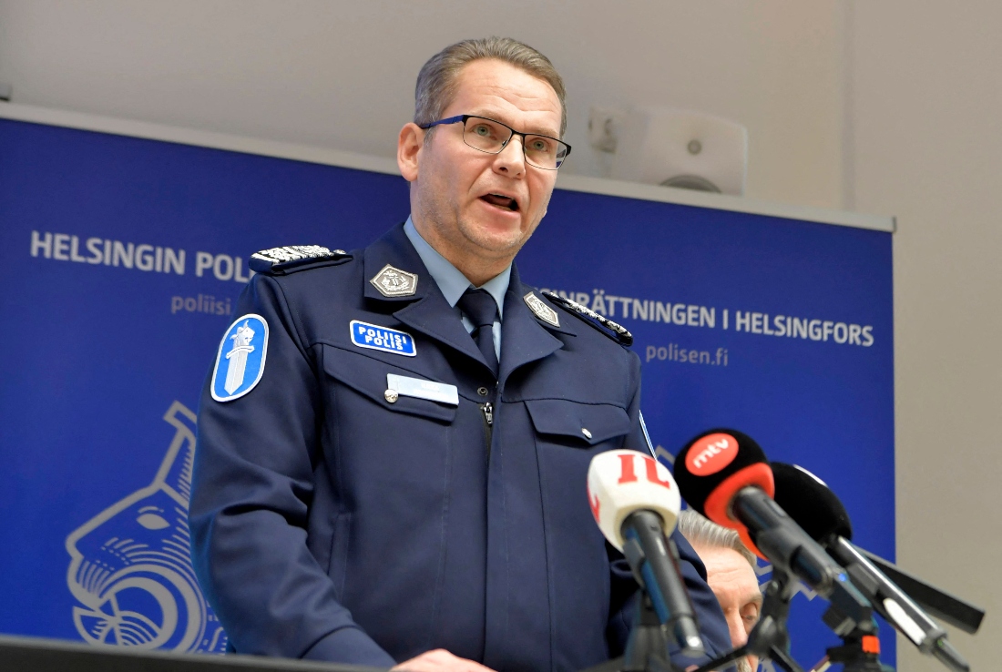 Police in Finland arrest 2 in connection with damage to undersea telecom cable