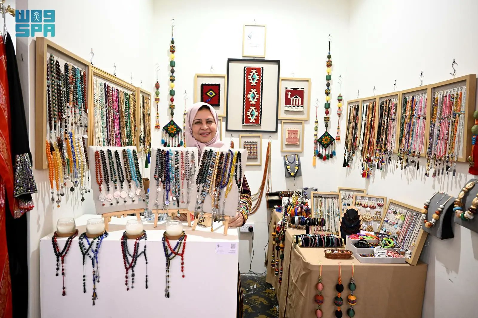Saudi craftswomen took center stage at Global Village in Makkah, a highlight of this year’s Makkah winter season, showcasing the cultural and economic empowerment of women in Saudi society. (SPA)