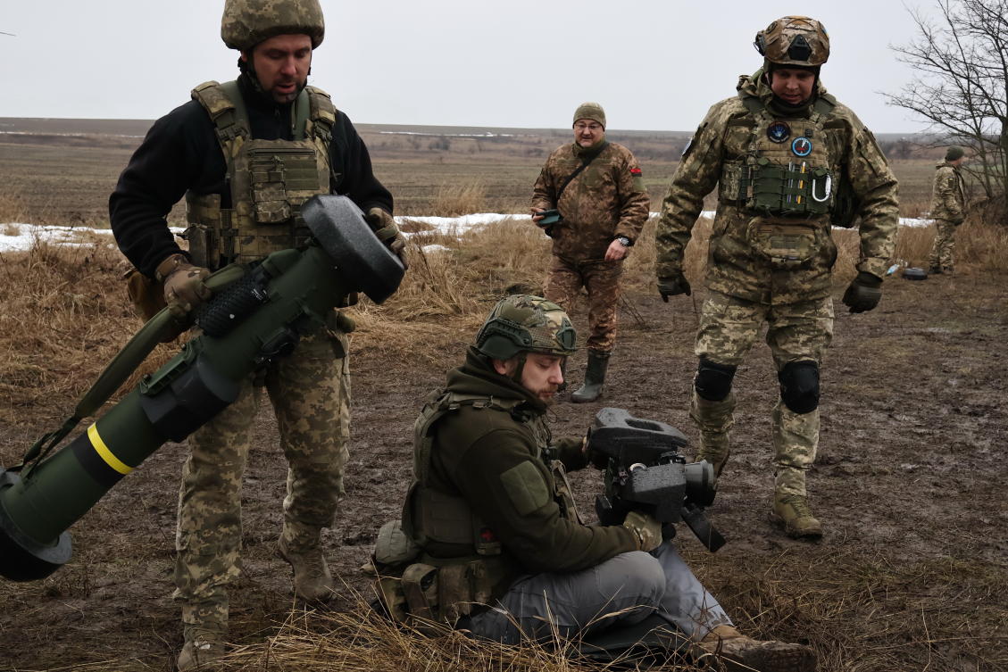In this photo, provided by Ukraine’s 65th Mechanized Brigade press service, soldiers prepare a FGM-148 Javelin anti-tank missile system, during a drill close to the frontline in the Zaporizhzhia region, Ukraine, Wednesday, Jan. 7, 2026. (AP)