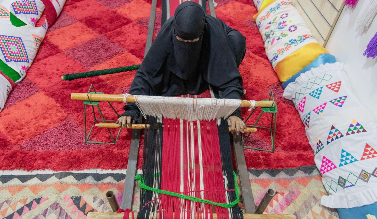 For over 12 years, it has served as a permanent venue for showcasing women’s handicrafts, reflecting local heritage and skills passed down through generations. (SPA)
