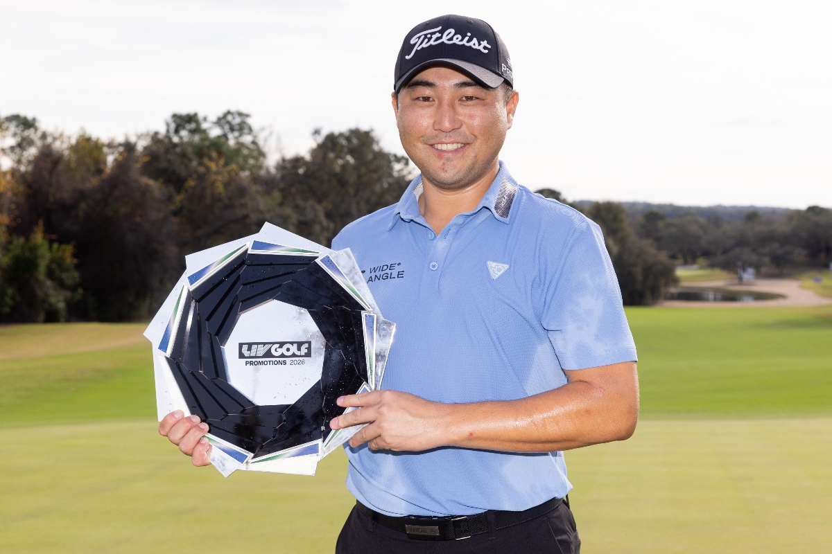 First place champion, Richard T. Lee poses with the trophy following the final round of the LIV Golf Promotions at Black Diamond Ranch Florida. (Mike Stobe/LIV Golf)