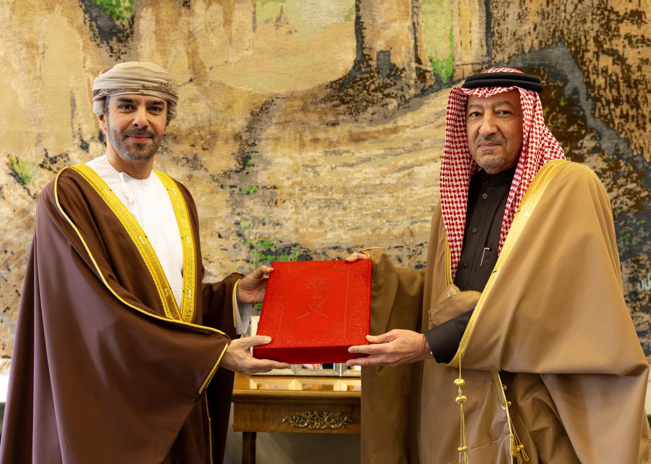 Saudi Deputy Foreign Minister Waleed bin Abdulkarim Al-Khereiji and Oman’s ambassador to the Kingdom Sayyid Najib bin Hilal bin Saud Al-Busaidi. (SPA)