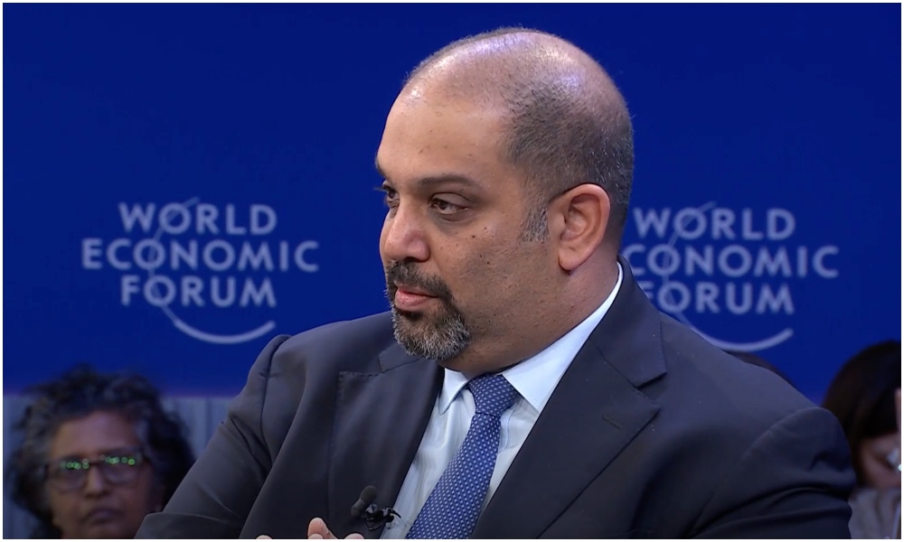 Sheikh Salman bin Khalifa Al-Khalifa, the Bahraini minister of finance and national economy, talks during a panel discussion at the World Economic Forum in Davos, Switzerland. (Screengrab)