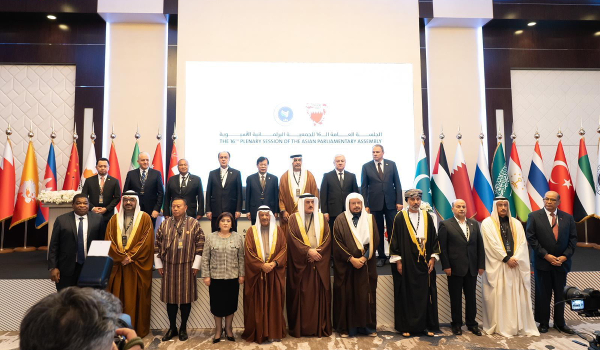 Sheikh Abdullah Al-Asheikh poses for a group photograph with representatives of participating nations in Manama. (Supplied)