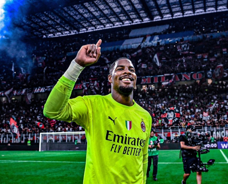 AC Milan prolong France ‘keeper Maignan deal by five years