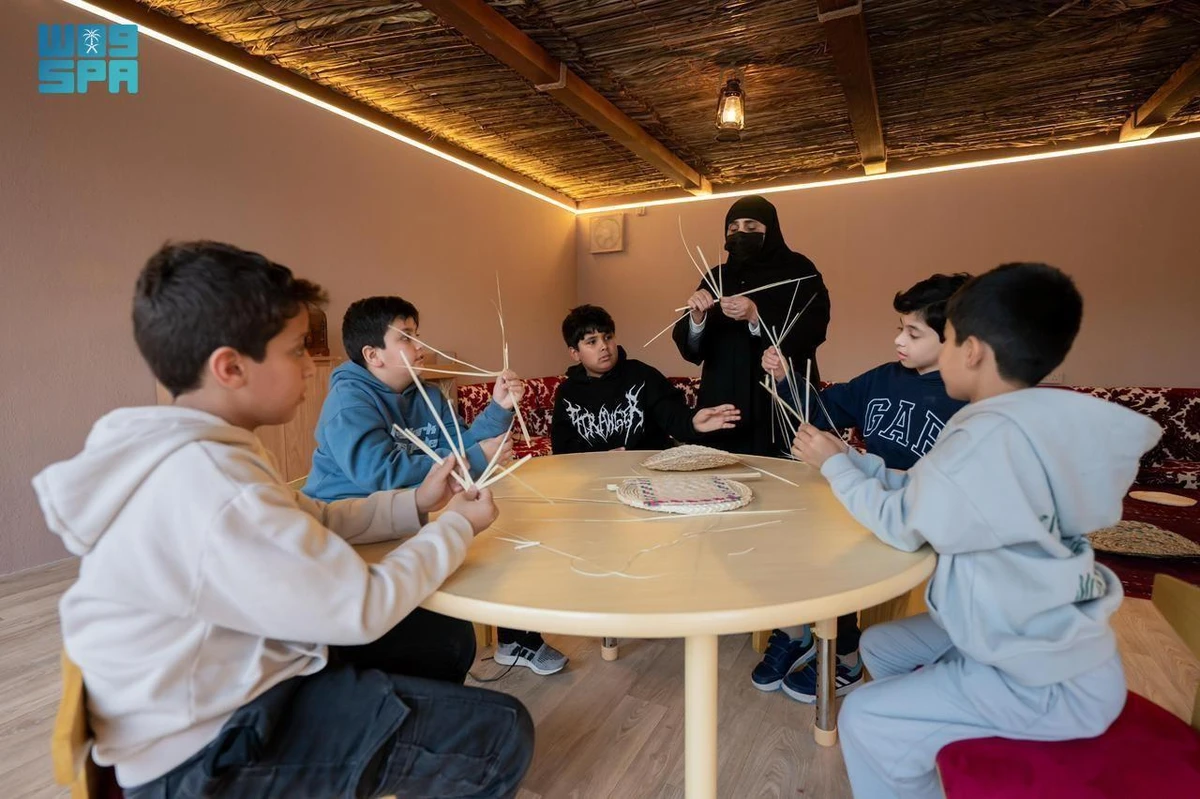 The program offers interactive activities for children and families, introducing intangible heritage through fun and hands-on experiences. (SPA)