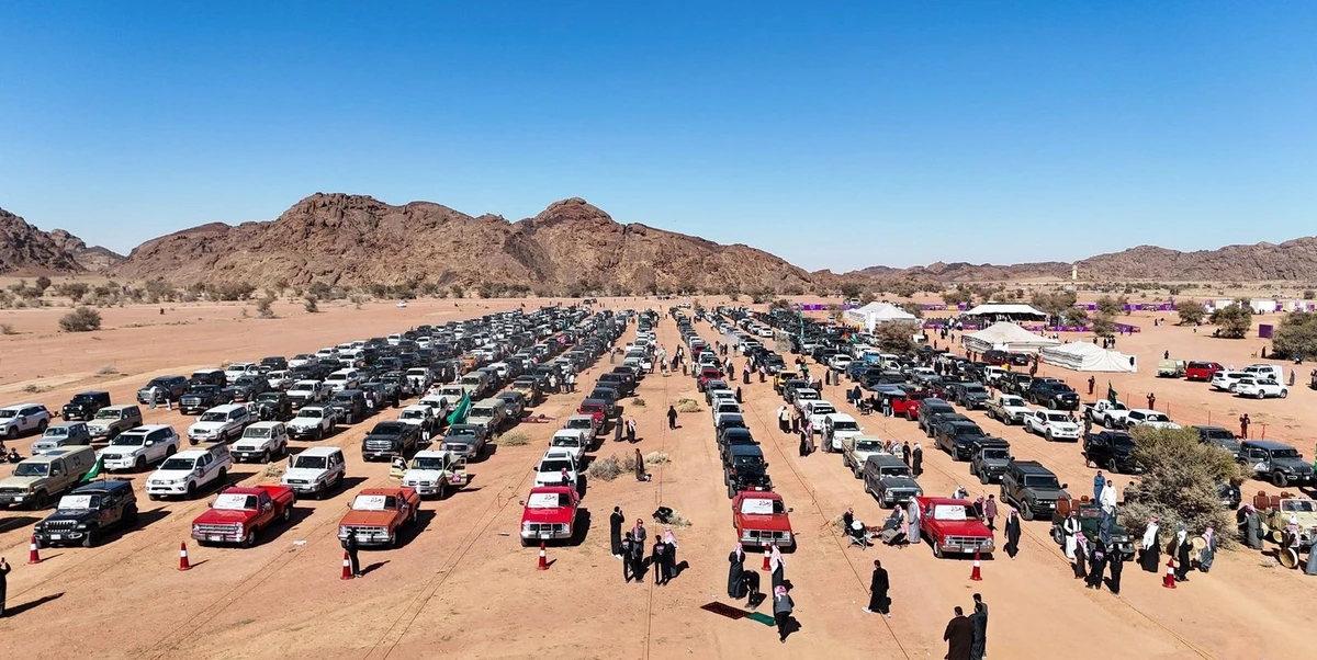 Hail sets world record for largest off-road convoy