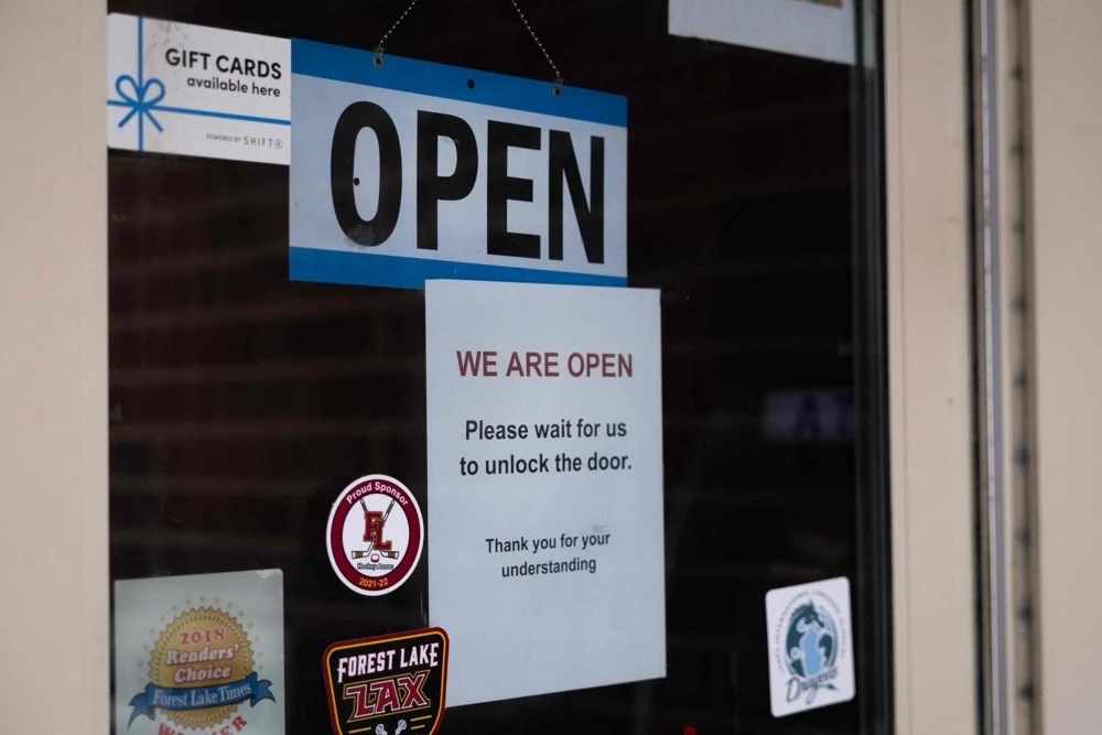The doors are locked at the Rancho Loco Grill and Bar despite the restaurant being open for business in an attempt to keep out federal agents. (Getty Images/AFP)