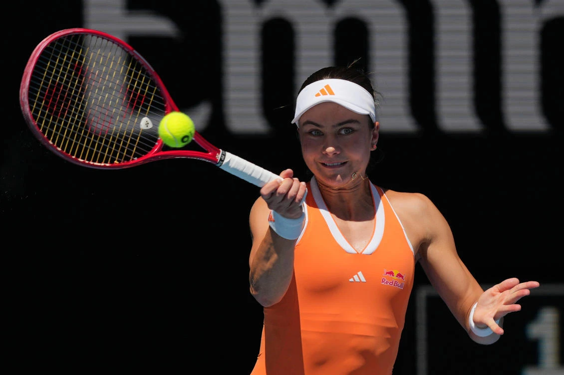 Iva Jovic received tips from Novak Djokovic, but those couldn’t help her against Sabalenka
