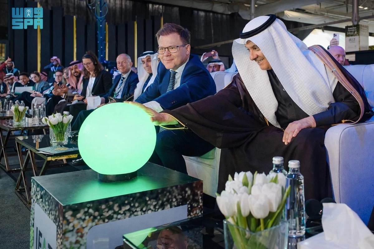 Minister of Environment, Water and Agriculture Abdulrahman Al-Fadhli opened the IFAT Saudi Arabia conference and exhibition in Riyadh. (SPA)