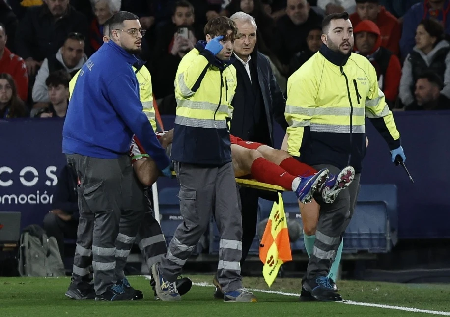 Atletico Madrid striker Alexander Sorloth was taken to a hospital after he knocked heads with a Levante player in a La Liga game on Saturday, the club said. (X/@sport)