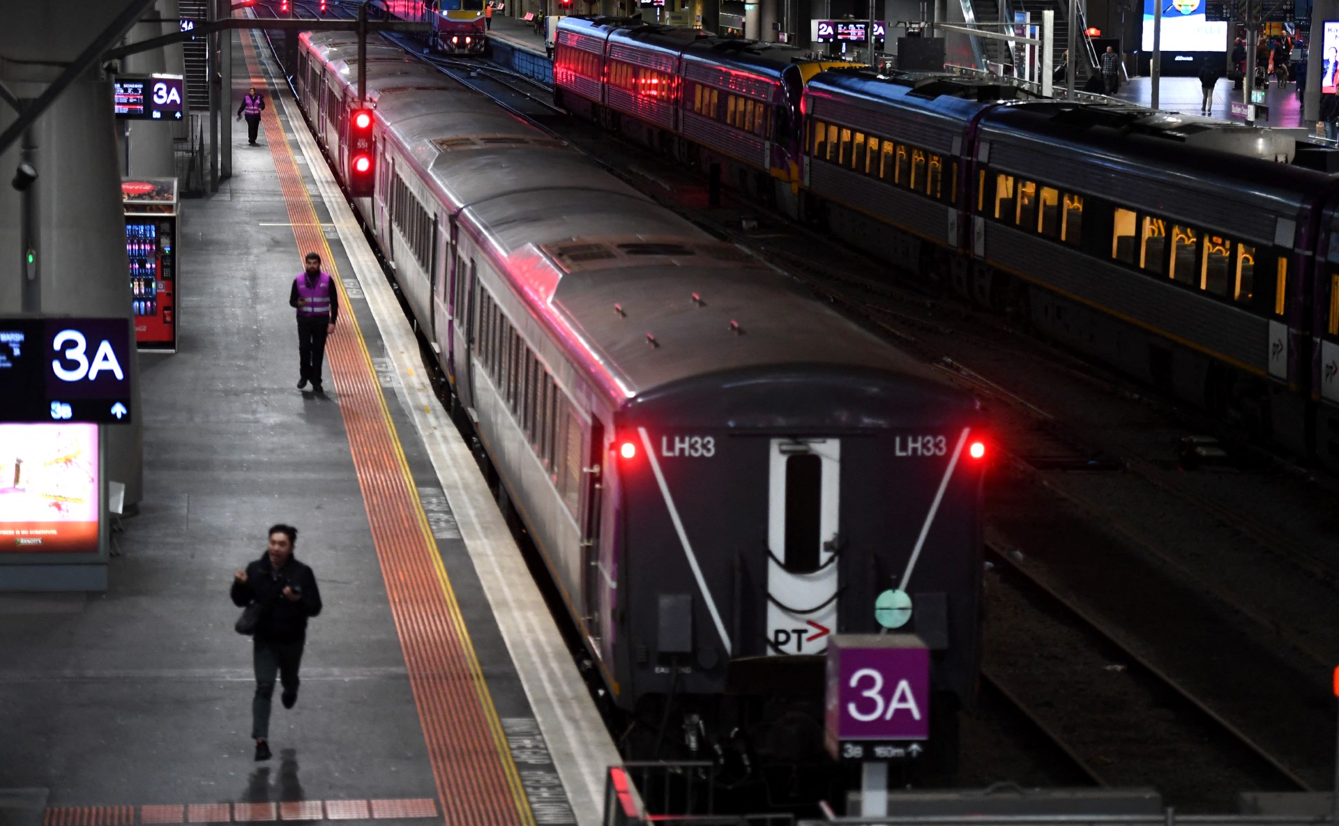 Passengers flee snake at Australian train station