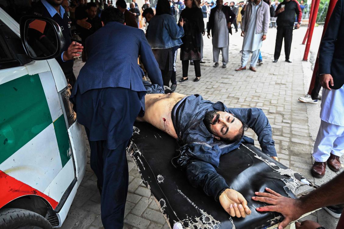 Suicide bombing at a Shiite mosque on Islamabad’s outskirts kills at least 31 and wounds scores