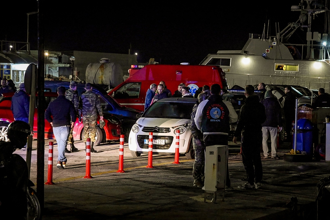 An ambulance, paramedics and soldiers are seen at the port on the eastern Aegean island of Chios, Greece. (Eurokinissi)