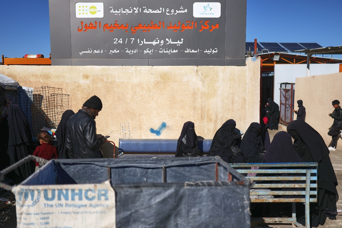 Basic services resume at Syrian camp housing Daesh families as government takes control