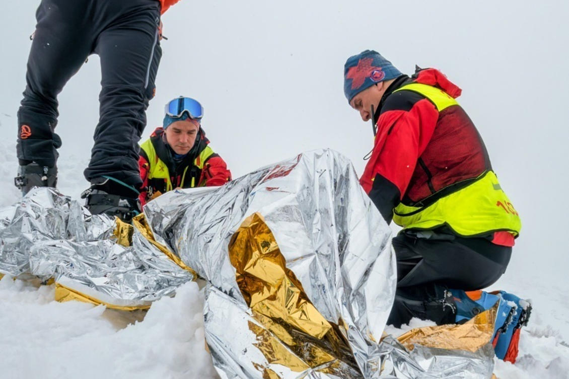 Avalanche in the highest Slovak mountain range kills 2 Hungarian climbers