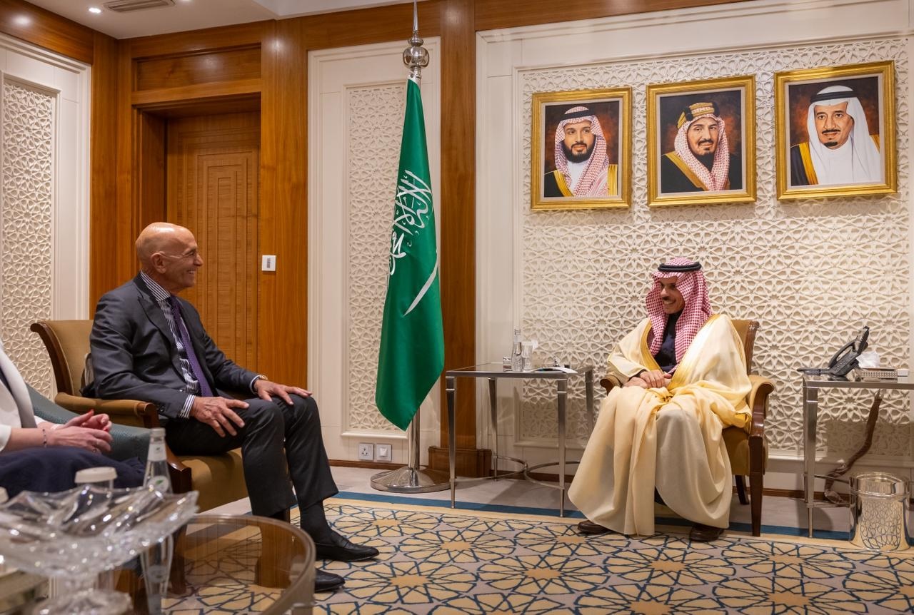 Saudi Foreign Minister Prince Faisal bin Farhan receives US special envoy for Syria Tom Barrack on Sunday in Riyadh. (SPA)