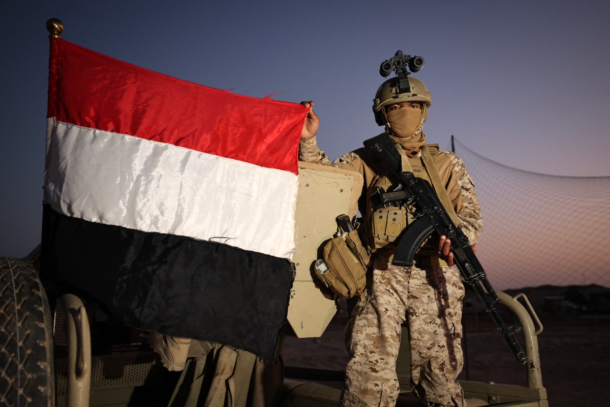 A photograph taken during a tour for the foreign media organised by the Yemeni government shows a member of the Yemeni counter terrorism forces. (Fiile/AFP)